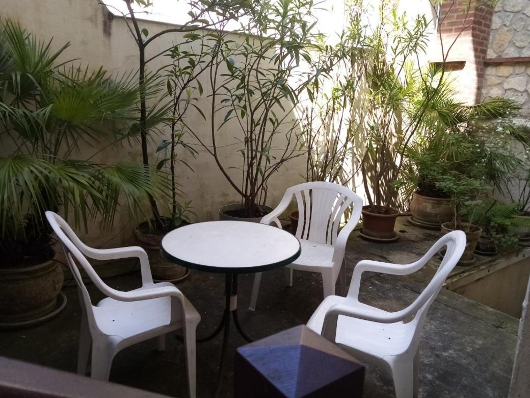 Herm'S Petite Maison Atypique Et Cour Privative - Cabourg Exterior foto